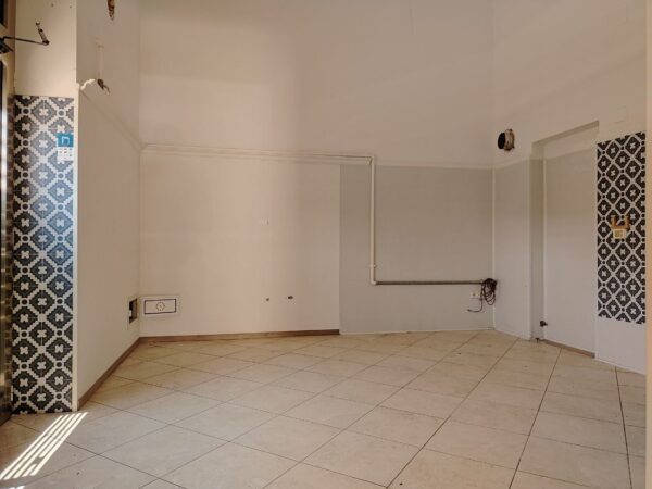 Locale commerciale in zona Via Gravina - immagine 3