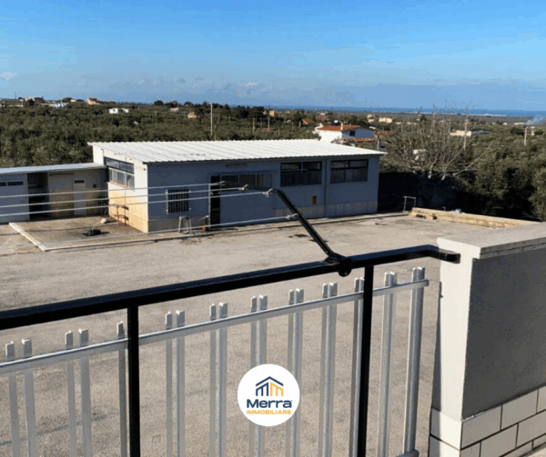 Soluzione indipendente con abitazione e spazi commerciali – SP2 Corato/Ruvo