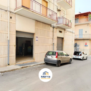 Garage in zona Via Sant'Elia